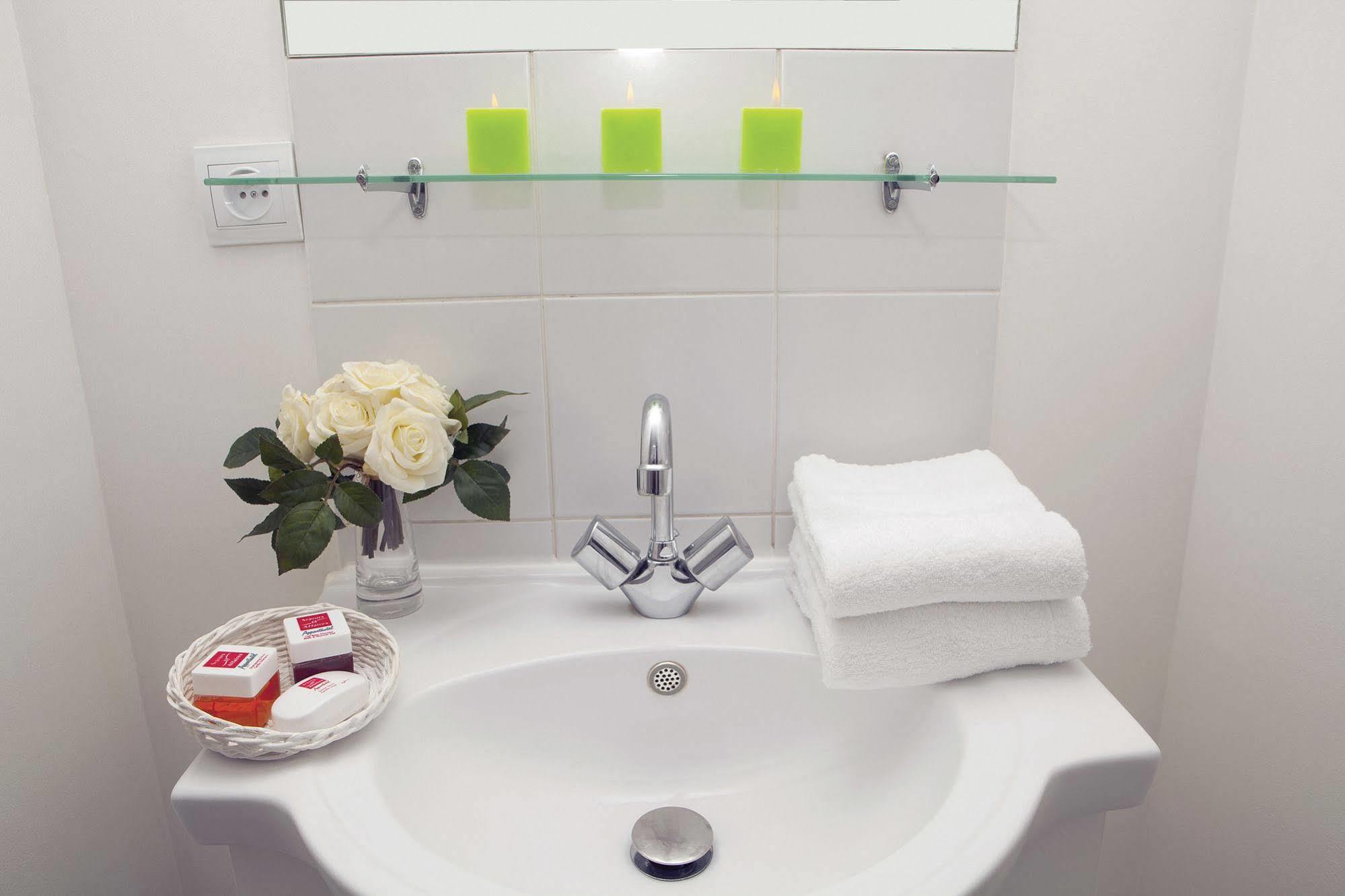 Sejours & Affaires Pantin Charles De Gaulle Aparthotel Kültér fotó